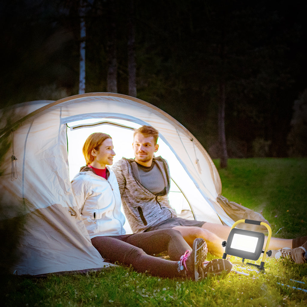 HOMCOM Projetor LED 50W 4250 Lúmenes IP65 Amarelo